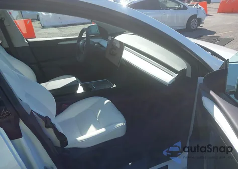 2025 Tesla Model Y Long Range Dual Motor All-Wheel Drive from USA, damaged, VIN 7SAYGAEE8SF305441